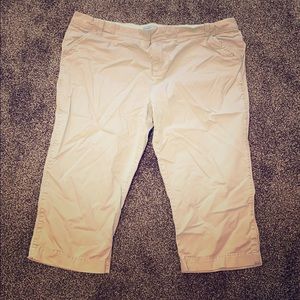 Khaki capris